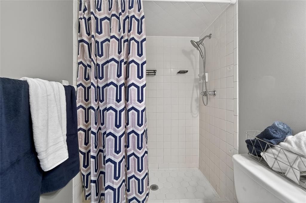 For Sale: $245,000 (3 beds, 2 baths, 1400 Square Feet)