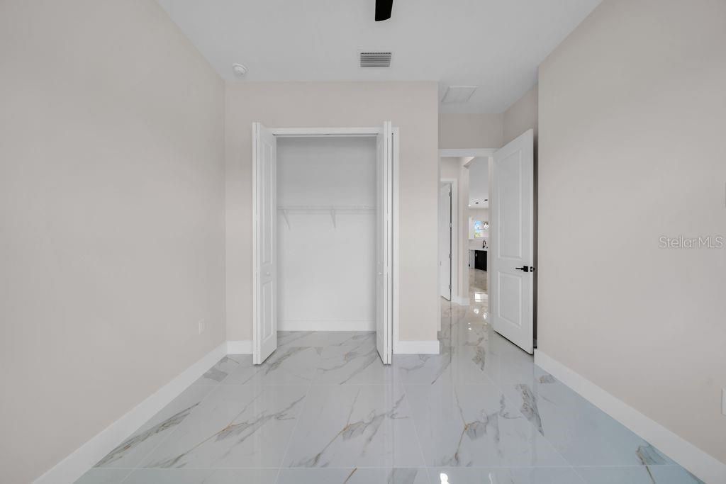 For Rent: $2,100 (3 beds, 2 baths, 1300 Square Feet)