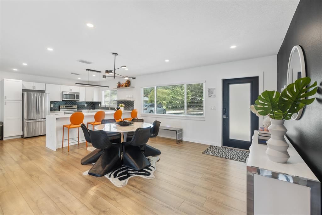 待售: $895,000 (3 贝兹, 2 浴室, 1542 平方英尺)