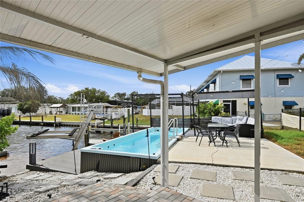 For Sale: $525,000 (3 beds, 2 baths, 1560 Square Feet)