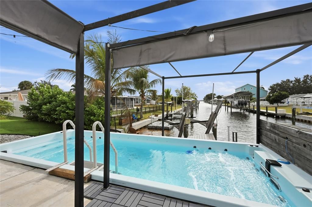 For Sale: $525,000 (3 beds, 2 baths, 1560 Square Feet)