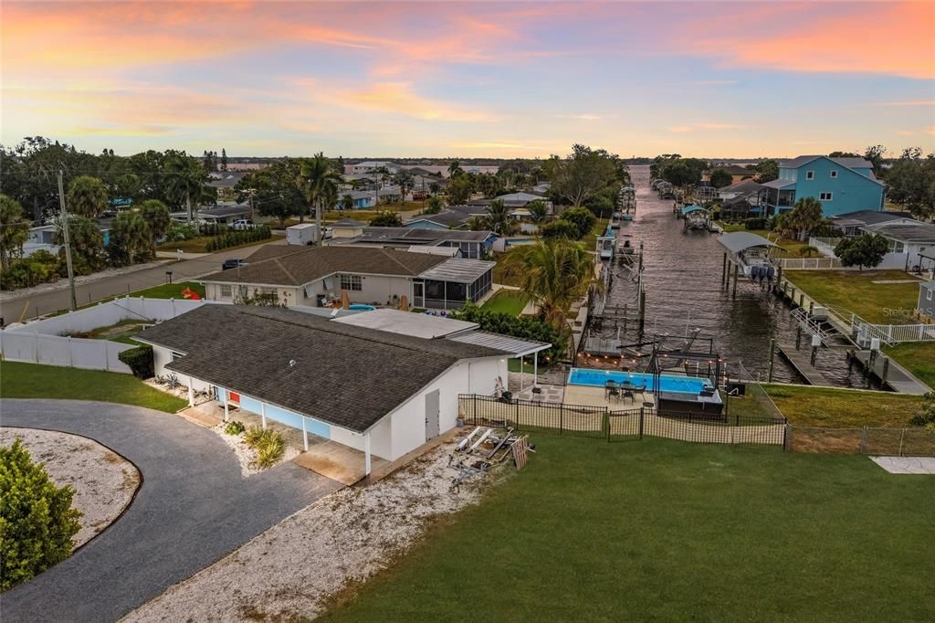 For Sale: $525,000 (3 beds, 2 baths, 1560 Square Feet)