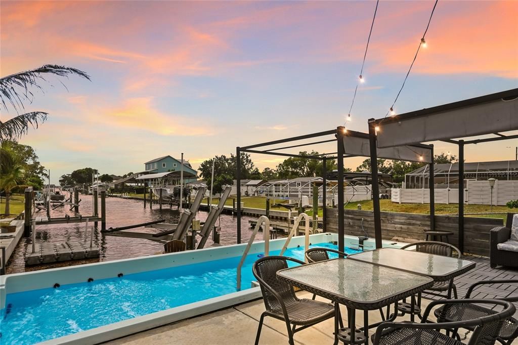 For Sale: $525,000 (3 beds, 2 baths, 1560 Square Feet)