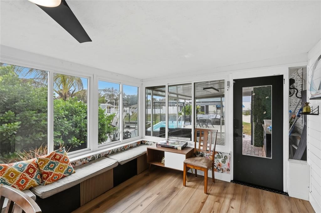 For Sale: $525,000 (3 beds, 2 baths, 1560 Square Feet)