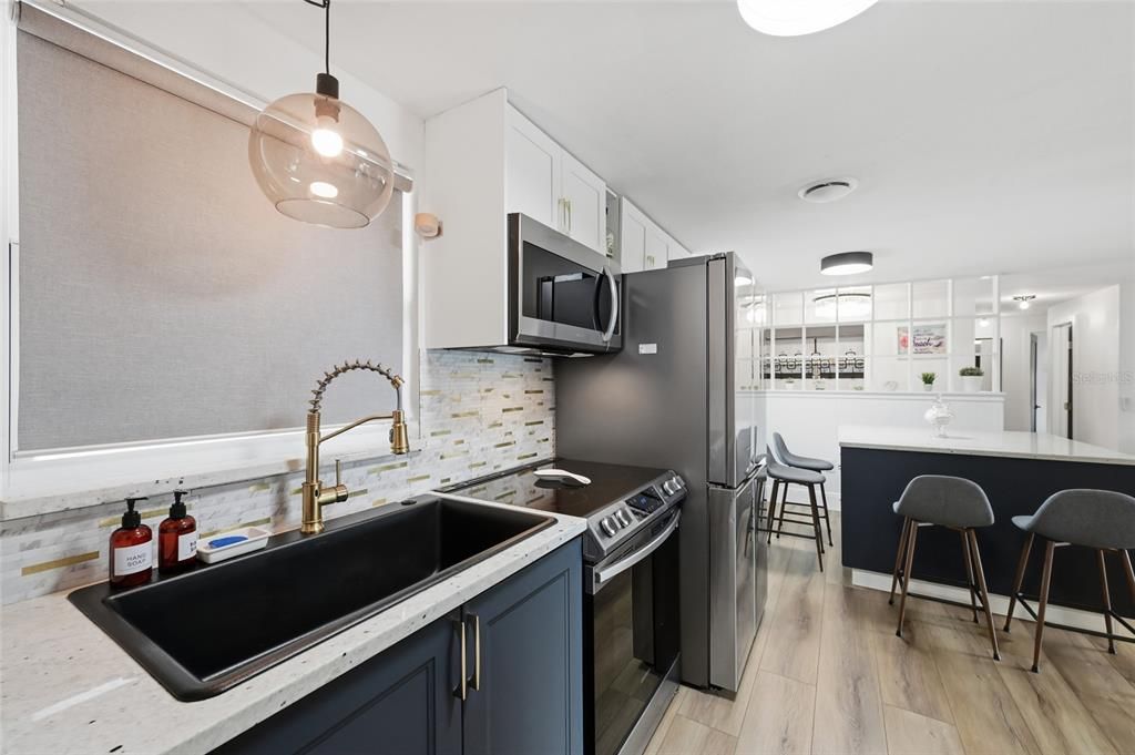 For Sale: $525,000 (3 beds, 2 baths, 1560 Square Feet)