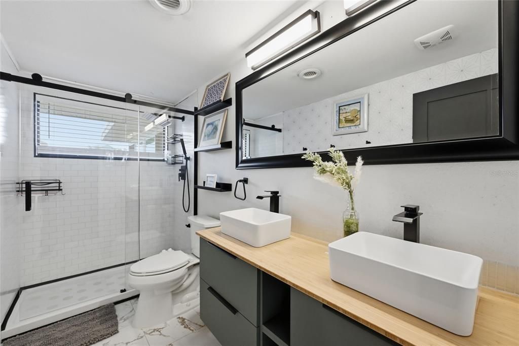 For Sale: $525,000 (3 beds, 2 baths, 1560 Square Feet)