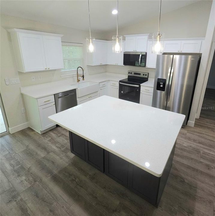 For Rent: $1,850 (3 beds, 2 baths, 1453 Square Feet)