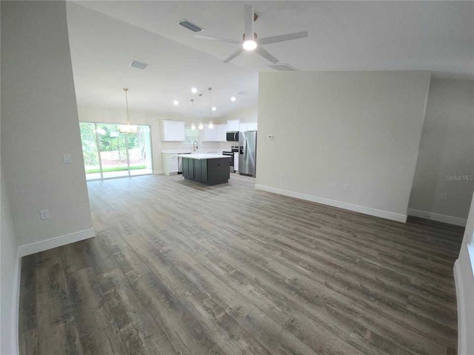 For Rent: $1,850 (3 beds, 2 baths, 1453 Square Feet)