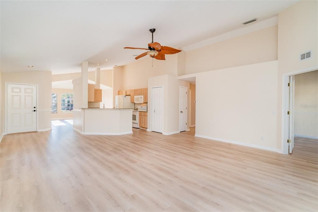 待售: $400,000 (3 贝兹, 2 浴室, 1656 平方英尺)