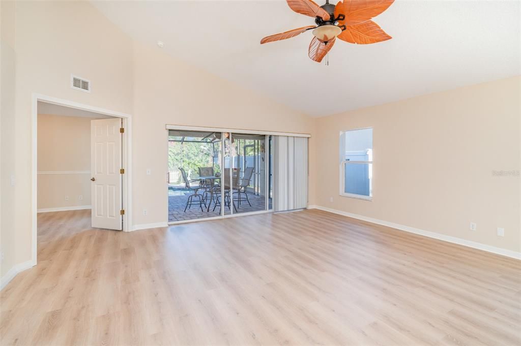 待售: $400,000 (3 贝兹, 2 浴室, 1656 平方英尺)