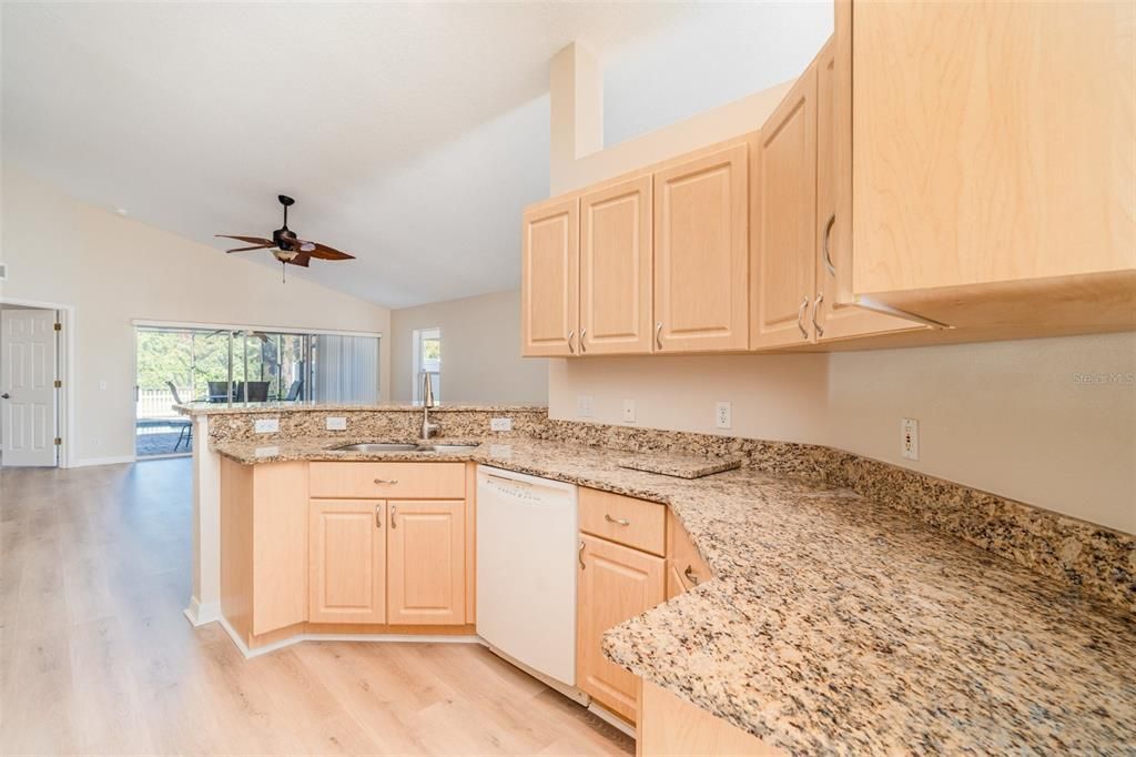 待售: $400,000 (3 贝兹, 2 浴室, 1656 平方英尺)