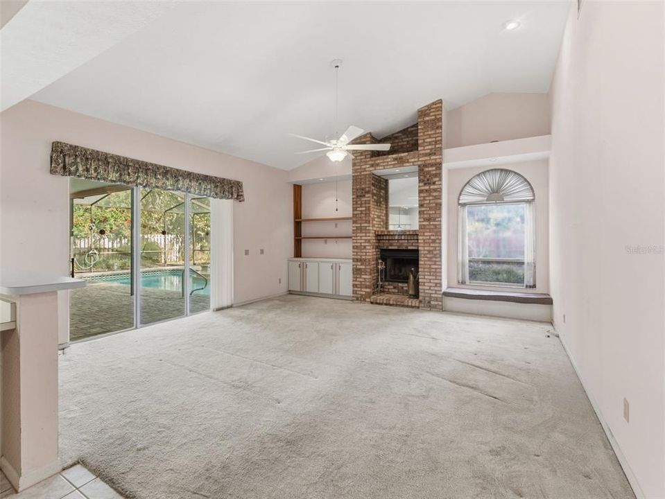 En Venta: $525,000 (3 camas, 3 baños, 2848 Pies cuadrados)