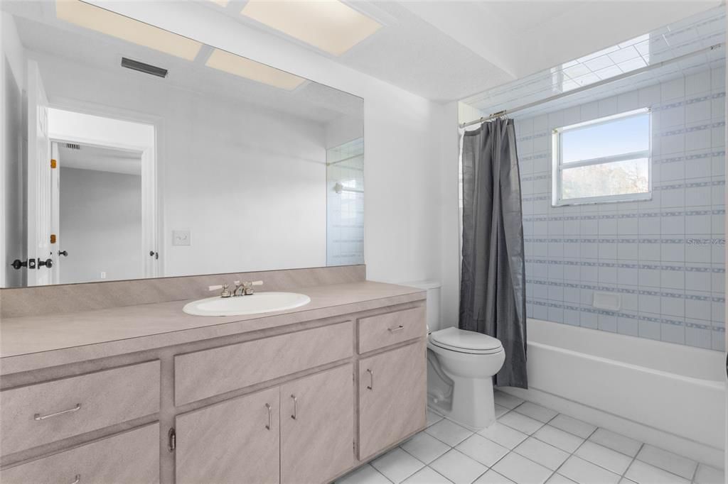 待售: $325,000 (3 贝兹, 2 浴室, 1717 平方英尺)