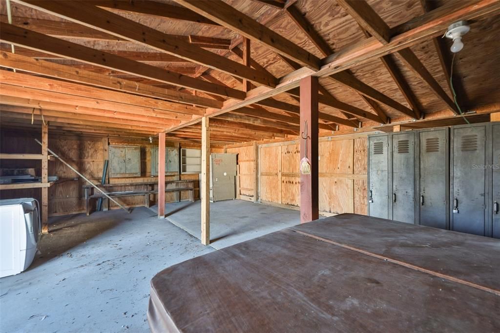 For Sale: $849,000 (3 beds, 2 baths, 1737 Square Feet)