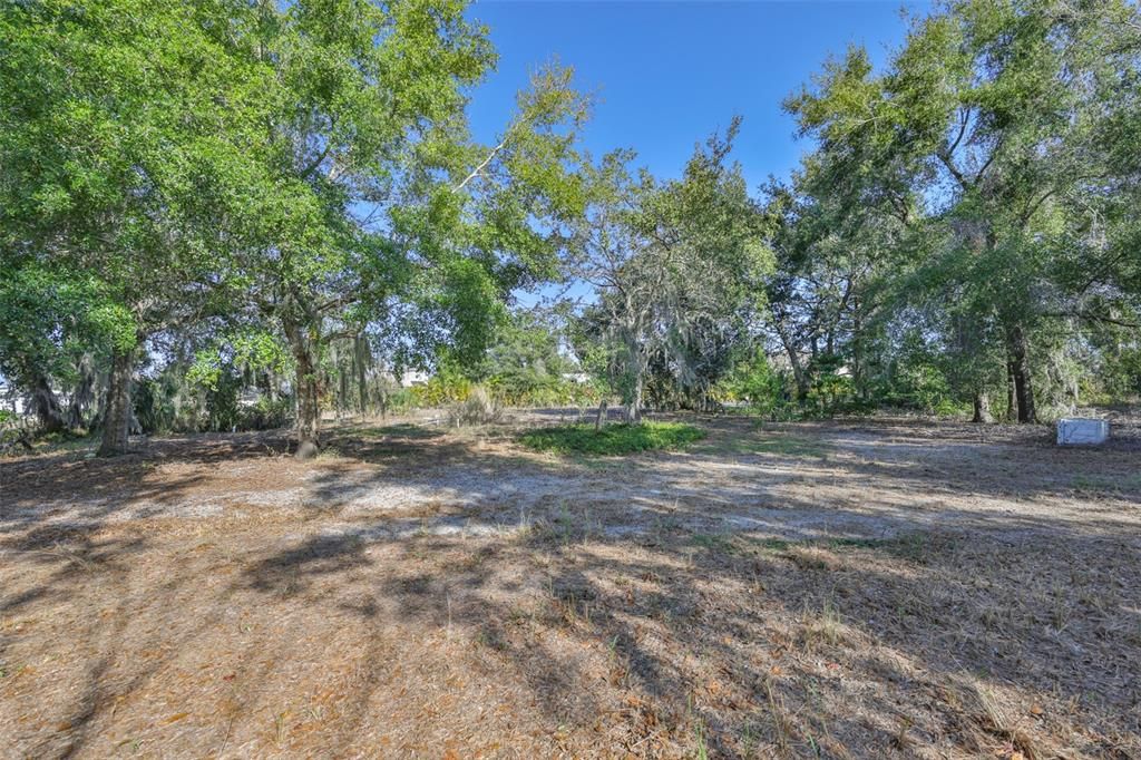 For Sale: $849,000 (3 beds, 2 baths, 1737 Square Feet)