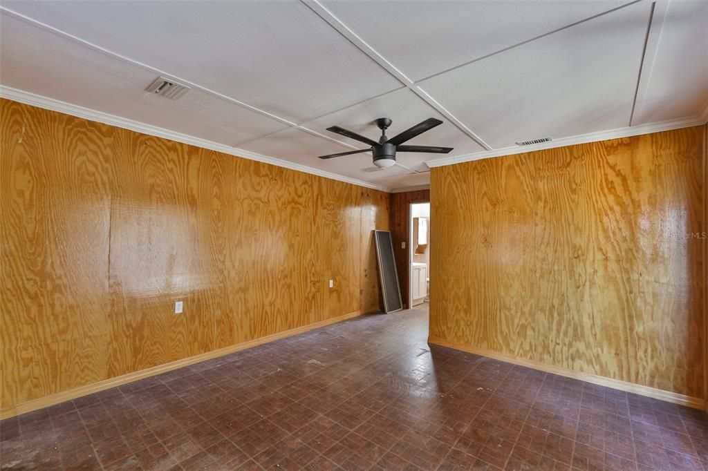 For Sale: $849,000 (3 beds, 2 baths, 1737 Square Feet)