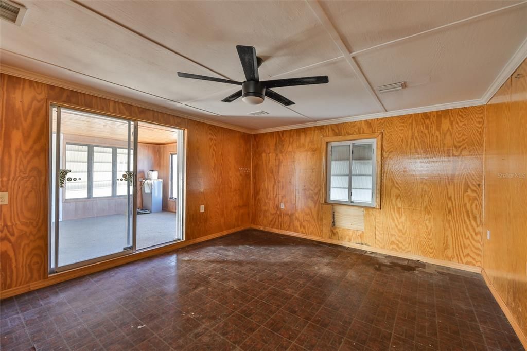 For Sale: $849,000 (3 beds, 2 baths, 1737 Square Feet)