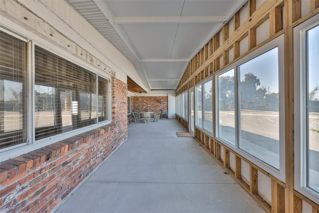 For Sale: $849,000 (3 beds, 2 baths, 1737 Square Feet)