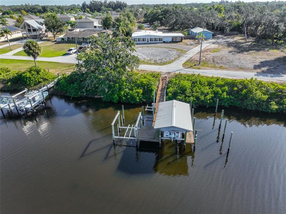 For Sale: $849,000 (3 beds, 2 baths, 1737 Square Feet)