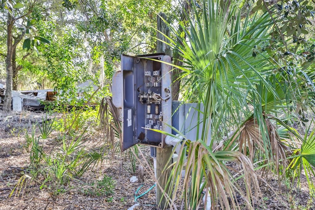 For Sale: $849,000 (3 beds, 2 baths, 1737 Square Feet)