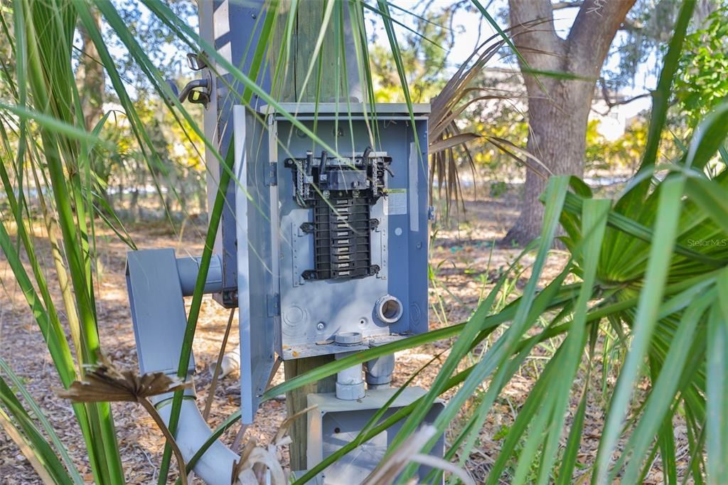 For Sale: $849,000 (3 beds, 2 baths, 1737 Square Feet)