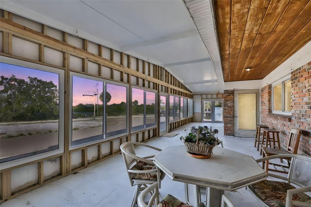 For Sale: $849,000 (3 beds, 2 baths, 1737 Square Feet)