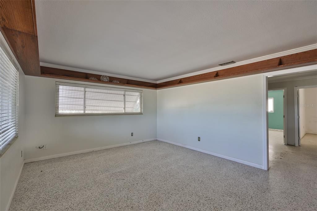 For Sale: $849,000 (3 beds, 2 baths, 1737 Square Feet)