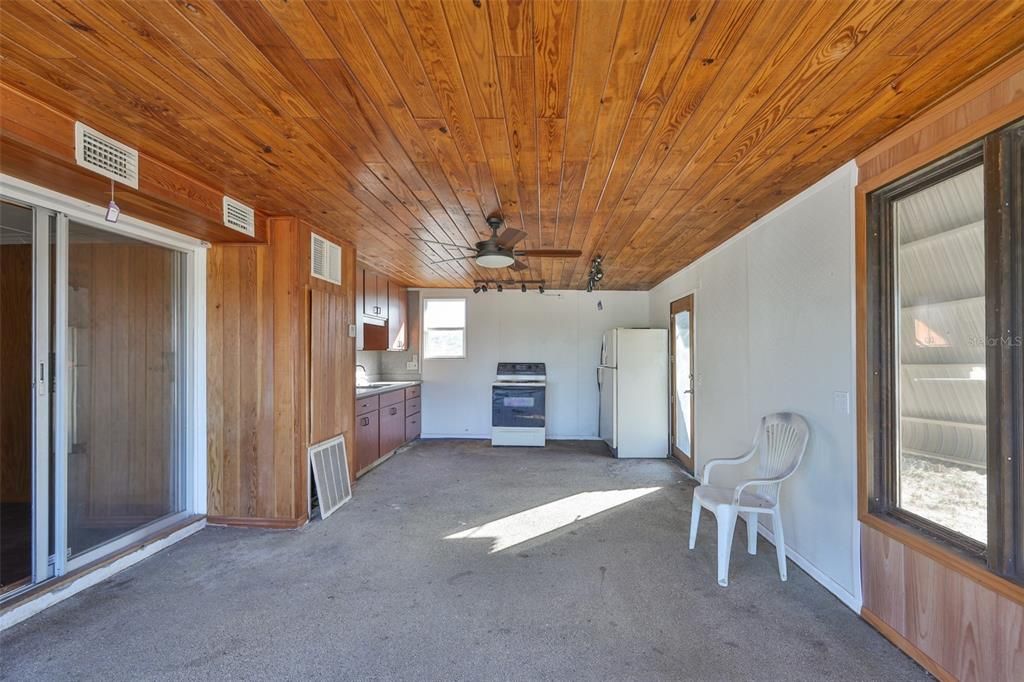 For Sale: $849,000 (3 beds, 2 baths, 1737 Square Feet)