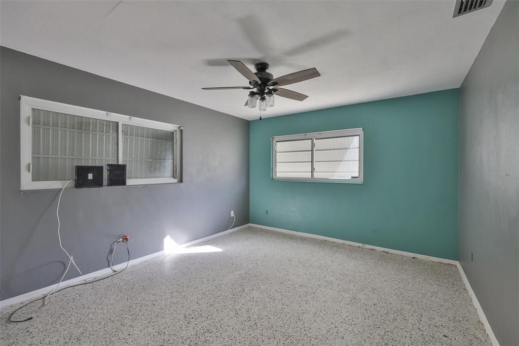 For Sale: $849,000 (3 beds, 2 baths, 1737 Square Feet)