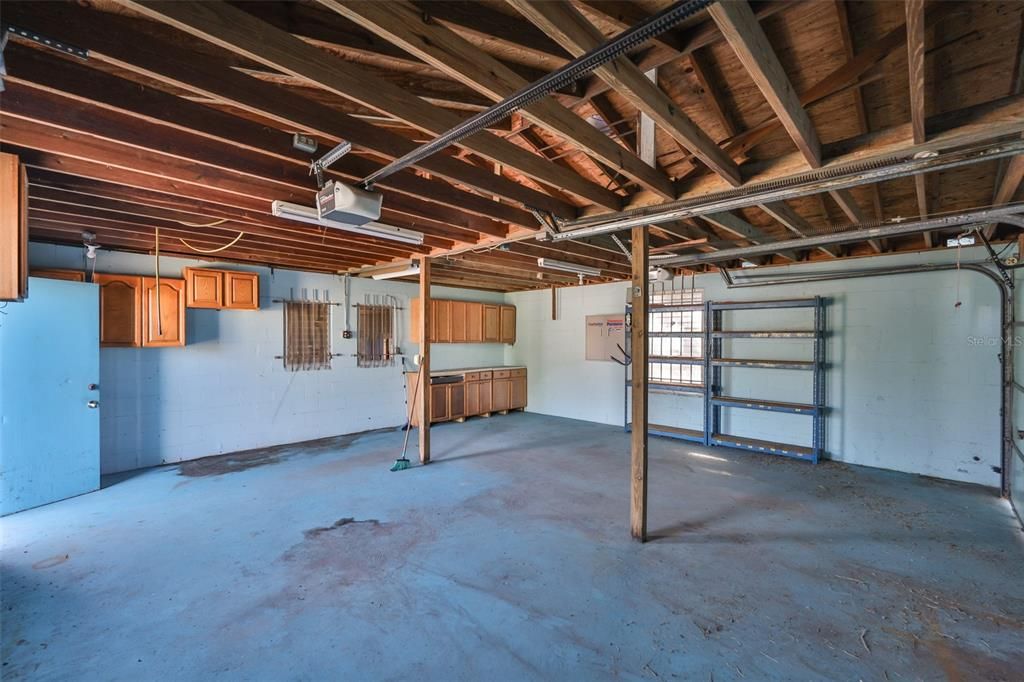 For Sale: $849,000 (3 beds, 2 baths, 1737 Square Feet)