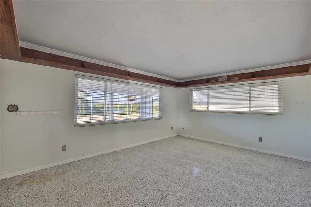 For Sale: $849,000 (3 beds, 2 baths, 1737 Square Feet)