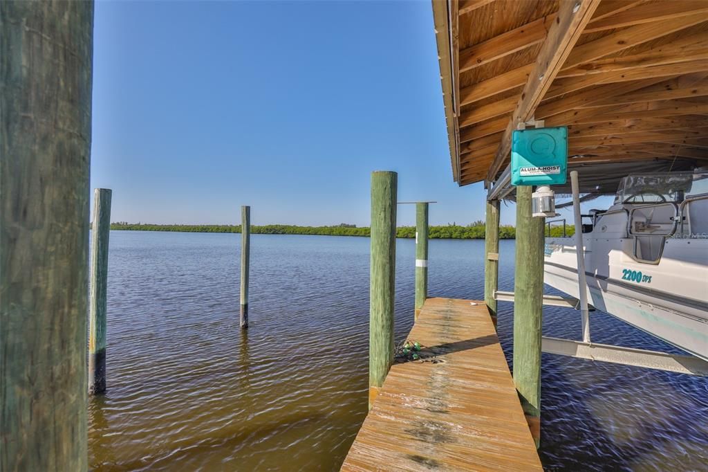 For Sale: $849,000 (3 beds, 2 baths, 1737 Square Feet)