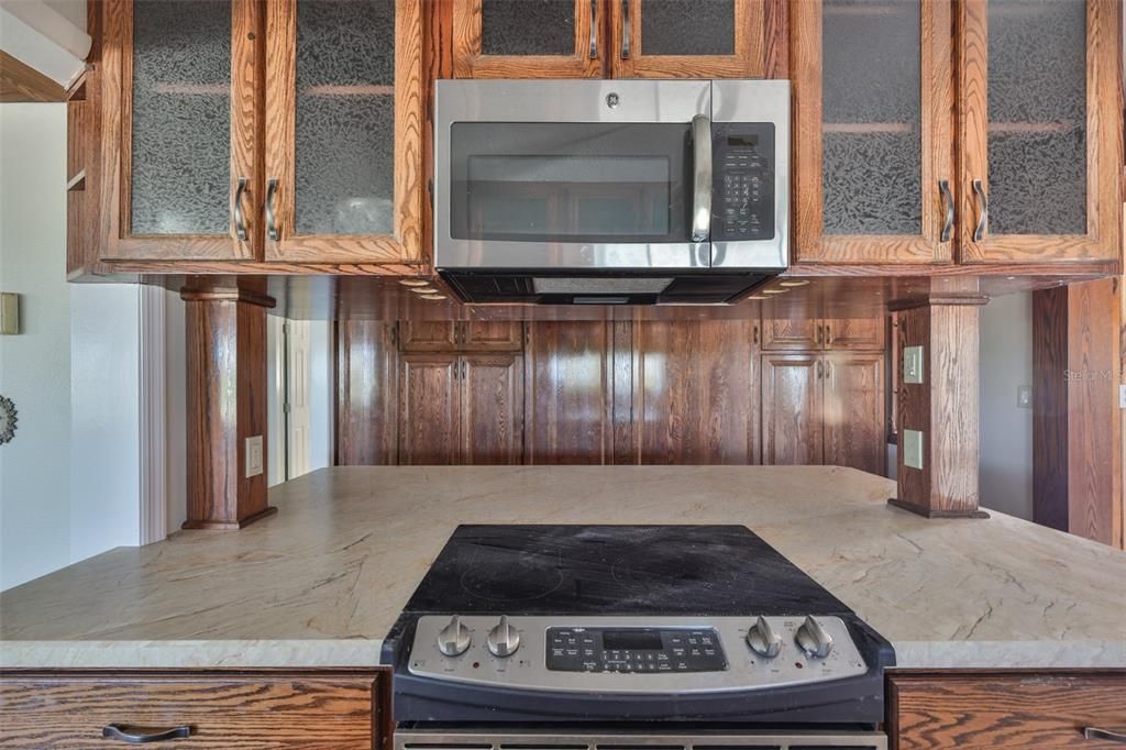 For Sale: $849,000 (3 beds, 2 baths, 1737 Square Feet)