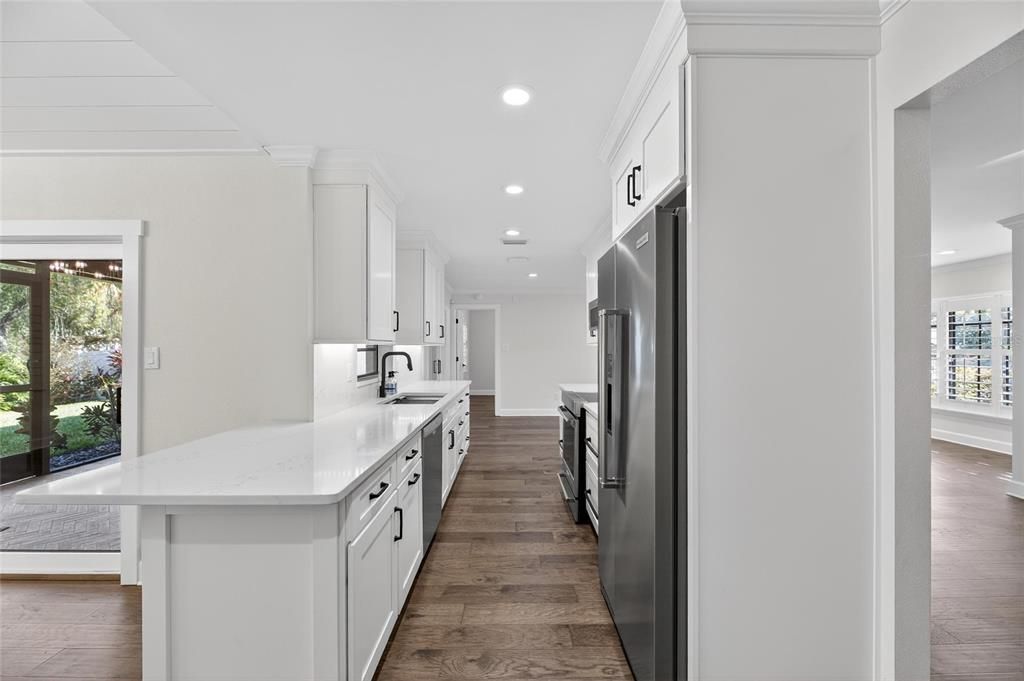 For Sale: $425,000 (3 beds, 2 baths, 1545 Square Feet)