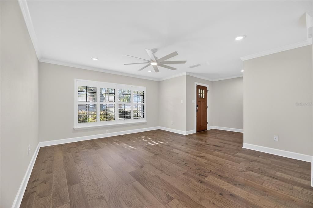 For Sale: $425,000 (3 beds, 2 baths, 1545 Square Feet)