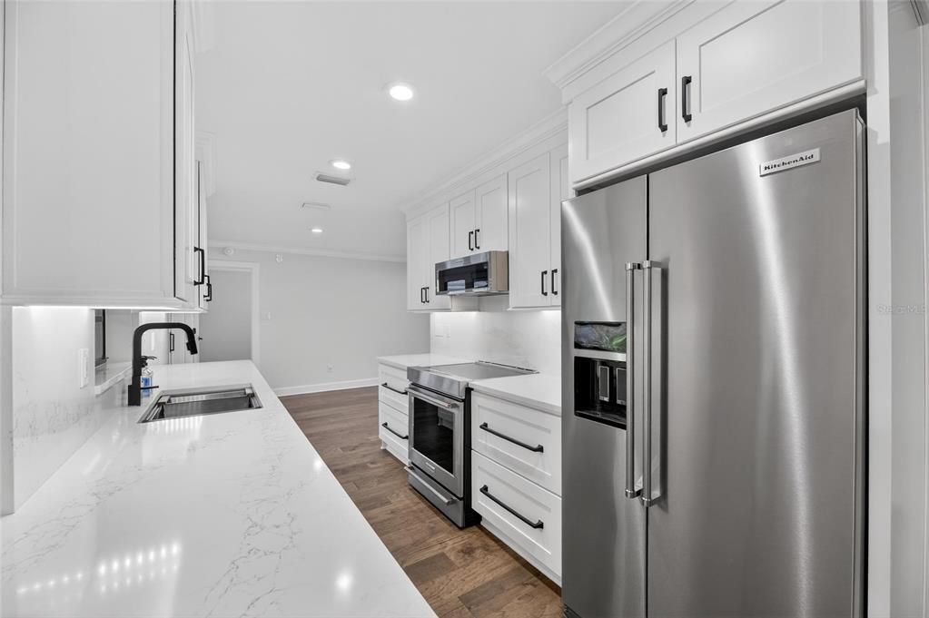 For Sale: $425,000 (3 beds, 2 baths, 1545 Square Feet)