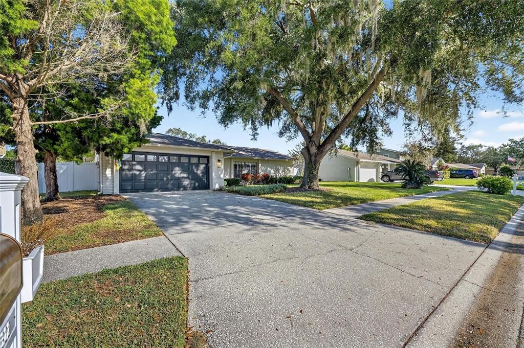 For Sale: $425,000 (3 beds, 2 baths, 1545 Square Feet)