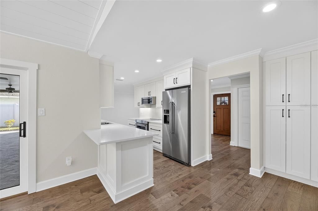 For Sale: $425,000 (3 beds, 2 baths, 1545 Square Feet)