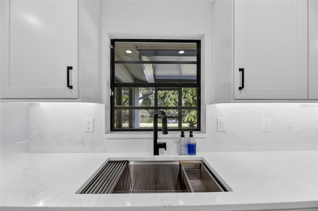 For Sale: $425,000 (3 beds, 2 baths, 1545 Square Feet)