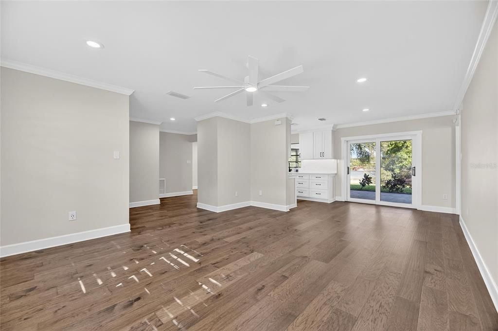 For Sale: $425,000 (3 beds, 2 baths, 1545 Square Feet)