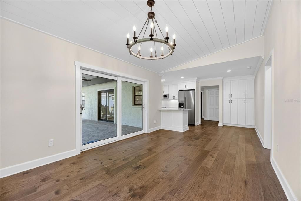 For Sale: $425,000 (3 beds, 2 baths, 1545 Square Feet)