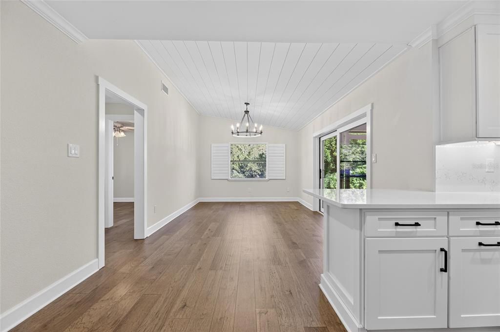 For Sale: $425,000 (3 beds, 2 baths, 1545 Square Feet)