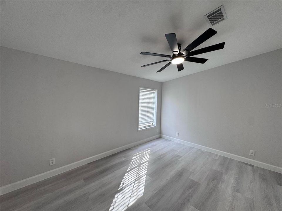 На продажу: $329,900 (3 спален, 2 ванн, 1782 Квадратных фут)