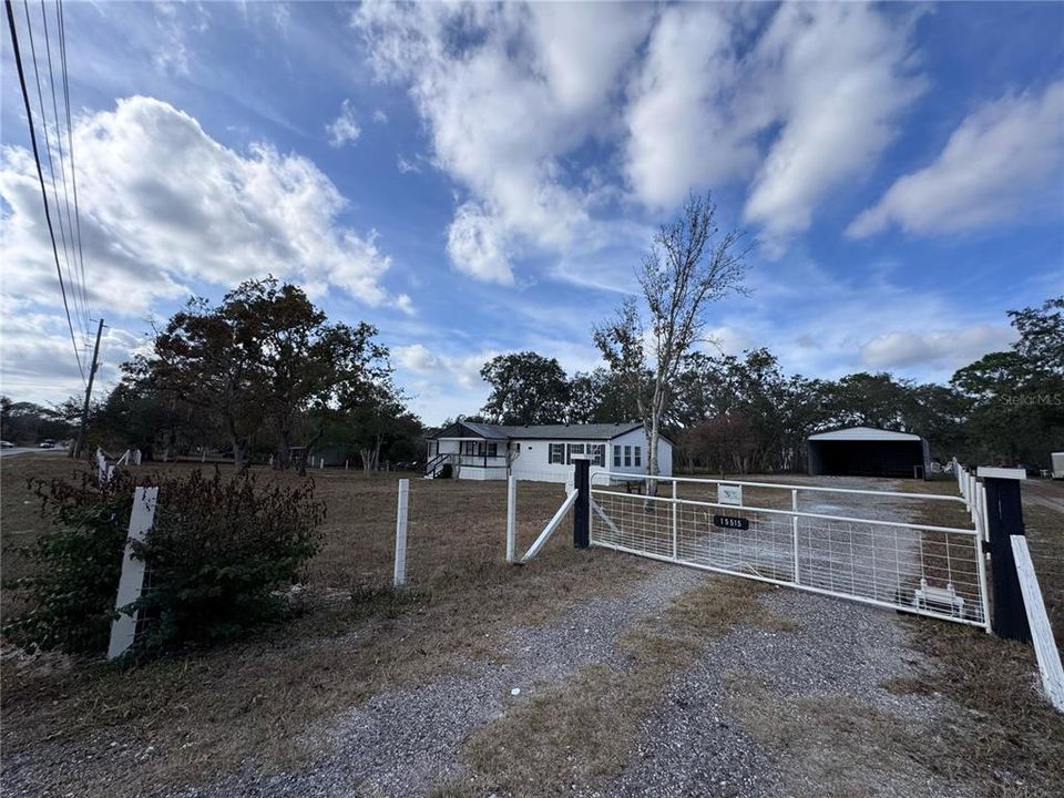 На продажу: $329,900 (3 спален, 2 ванн, 1782 Квадратных фут)