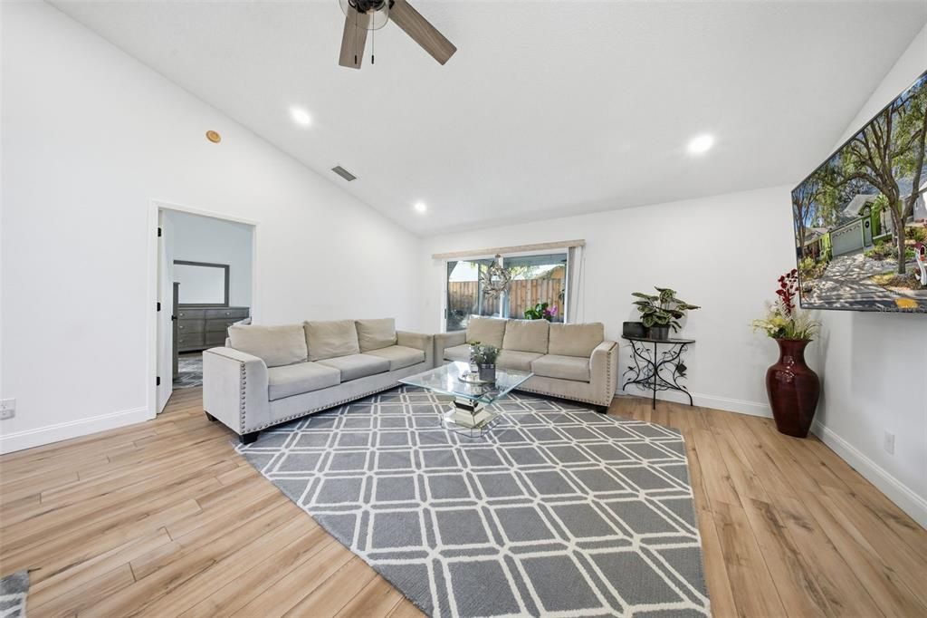 For Sale: $419,000 (3 beds, 2 baths, 1431 Square Feet)