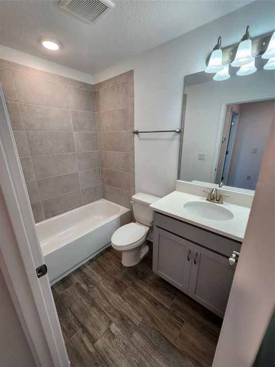 В аренду: $2,400 (3 спален, 2 ванн, 1617 Квадратных фут)