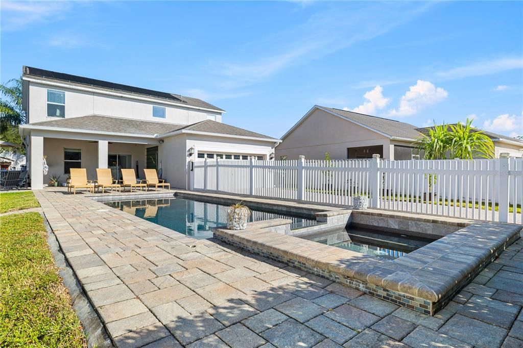 待售: $720,000 (5 贝兹, 3 浴室, 2240 平方英尺)