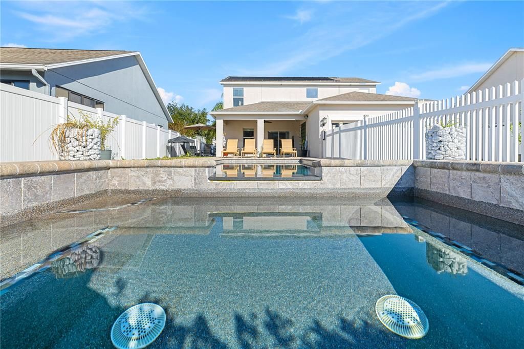 待售: $720,000 (5 贝兹, 3 浴室, 2240 平方英尺)