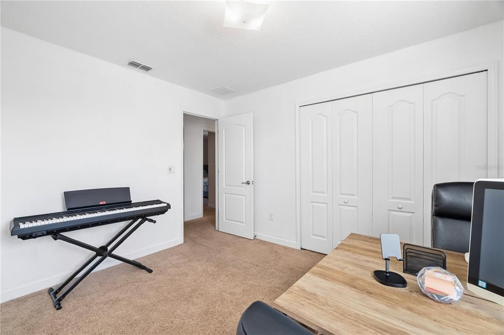 待售: $720,000 (5 贝兹, 3 浴室, 2240 平方英尺)