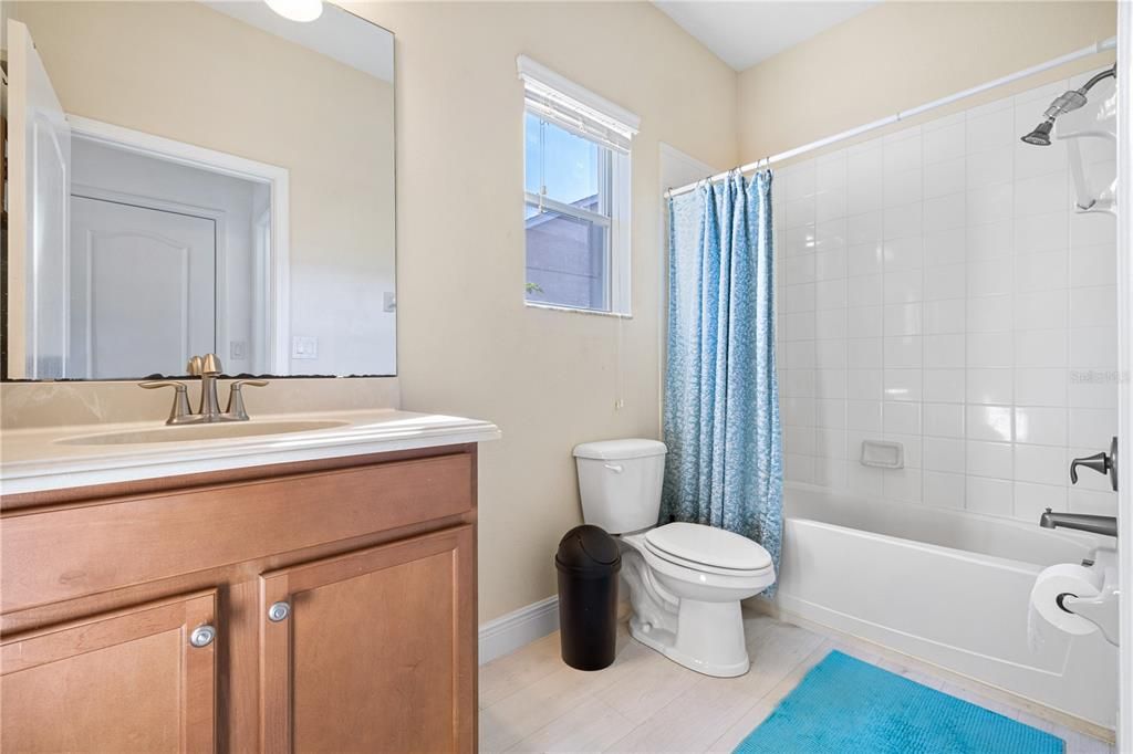 待售: $720,000 (5 贝兹, 3 浴室, 2240 平方英尺)